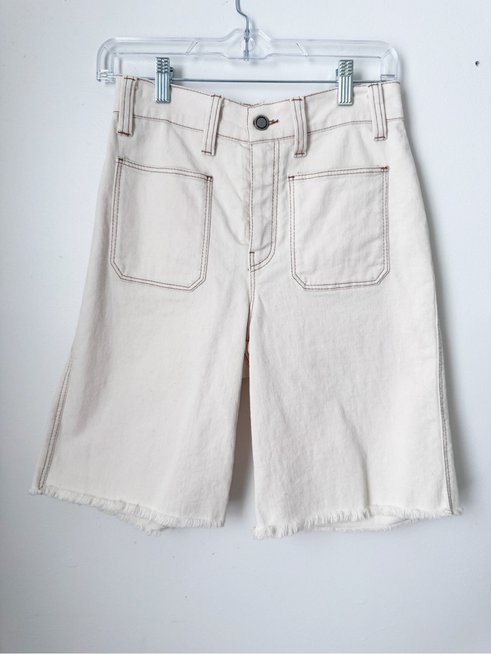High-Rise Cream Denim Bermuda Shorts with Frayed Hem